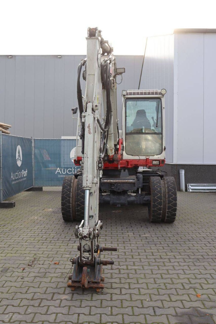 Mobilbagger del tipo Takeuchi TB175W, Gebrauchtmaschine In Antwerpen (Immagine 8)