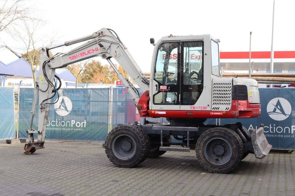 Mobilbagger del tipo Takeuchi TB175W, Gebrauchtmaschine In Antwerpen (Immagine 3)