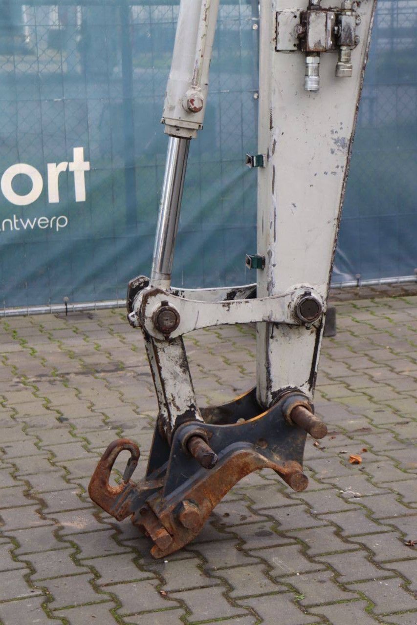 Mobilbagger del tipo Takeuchi TB175W, Gebrauchtmaschine In Antwerpen (Immagine 10)