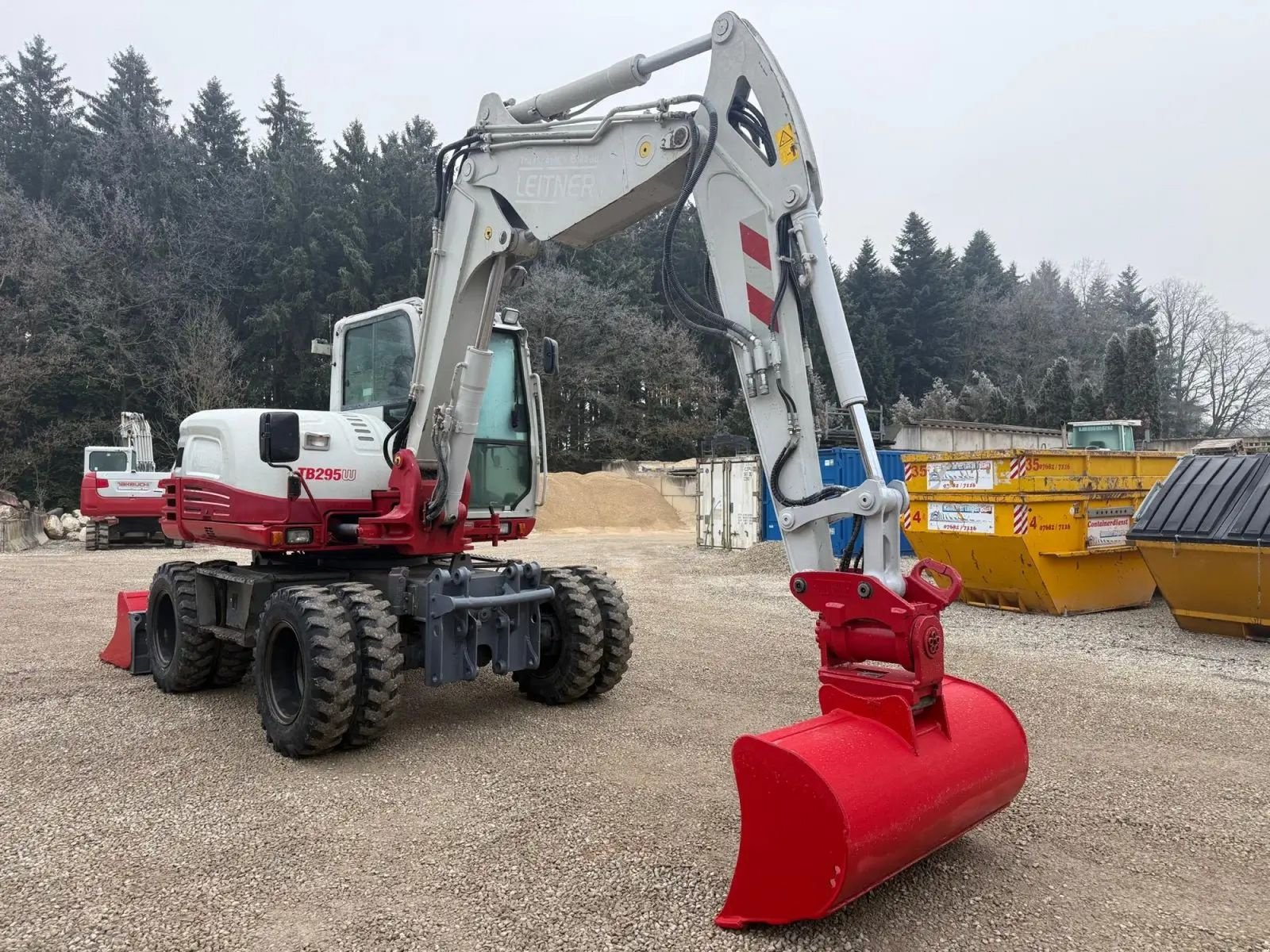 Mobilbagger des Typs Takeuchi TB295W, Gebrauchtmaschine in Gabersdorf (Bild 3)