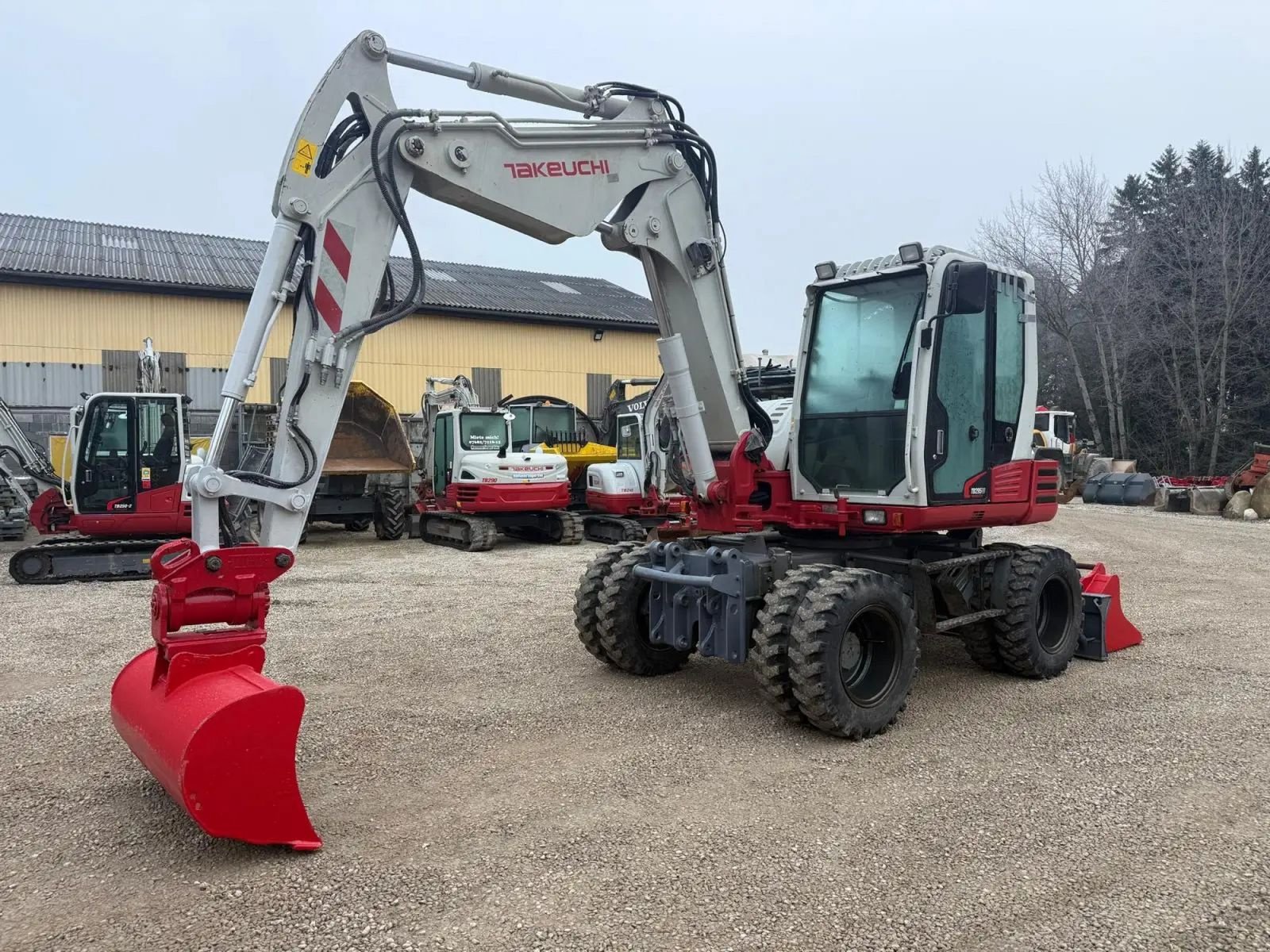 Mobilbagger des Typs Takeuchi TB295W, Gebrauchtmaschine in Gabersdorf (Bild 1)
