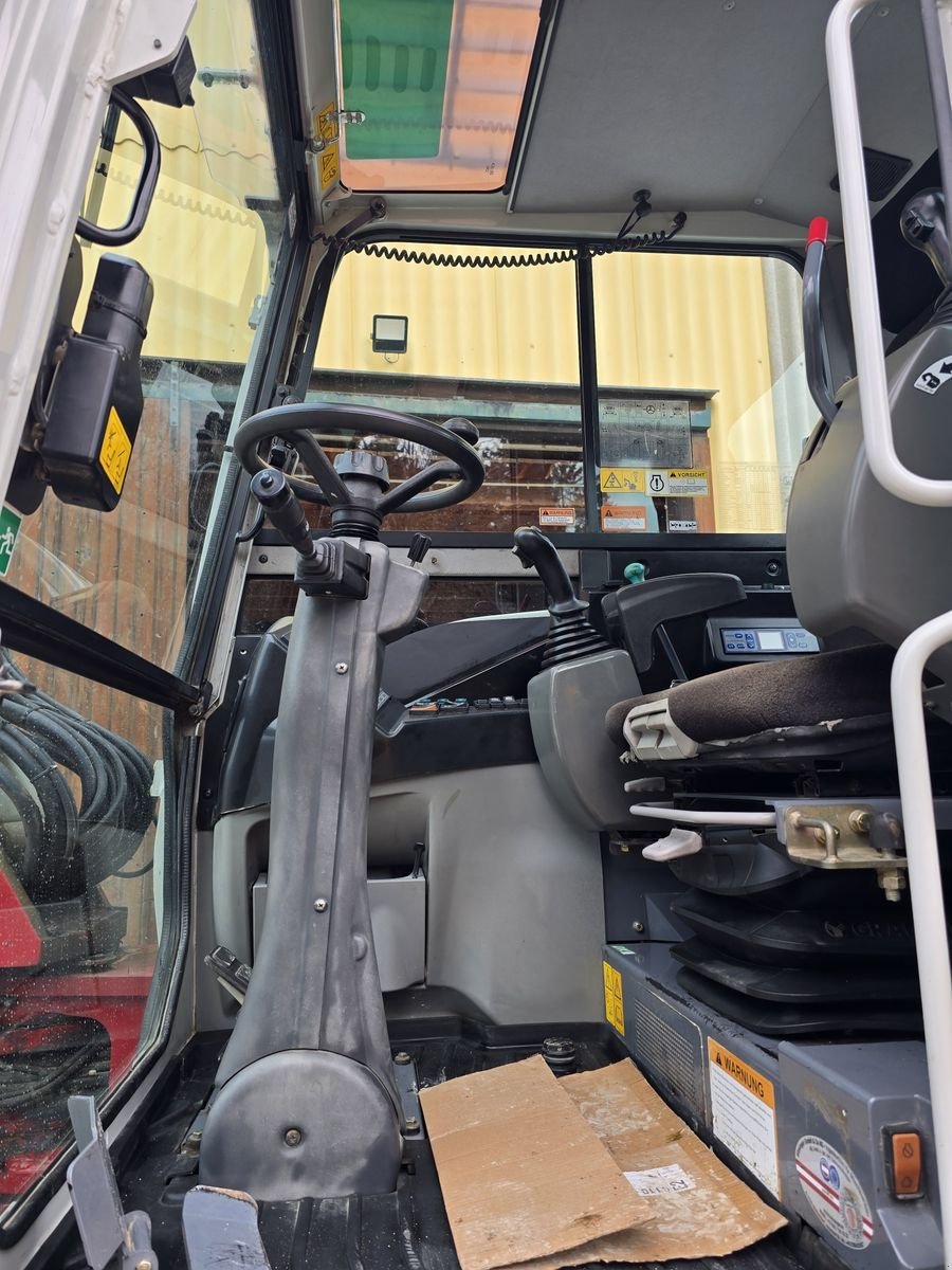 Mobilbagger des Typs Takeuchi TB295W, Gebrauchtmaschine in Gabersdorf (Bild 13)