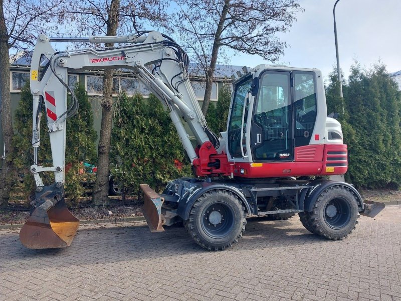 Mobilbagger of the type Takeuchi TB295W, Gebrauchtmaschine in Westwoud (Picture 1)