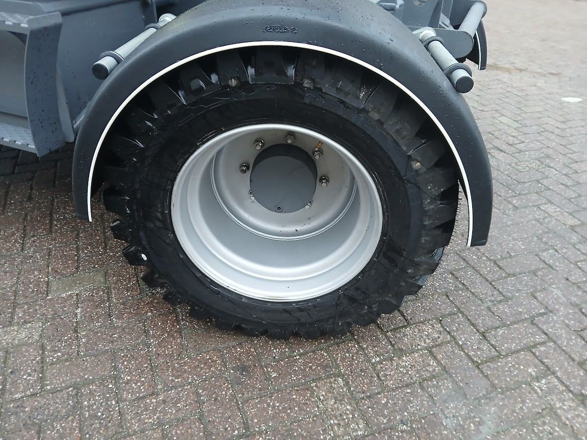 Mobilbagger типа Takeuchi TB395W, Gebrauchtmaschine в Westwoud (Фотография 5)