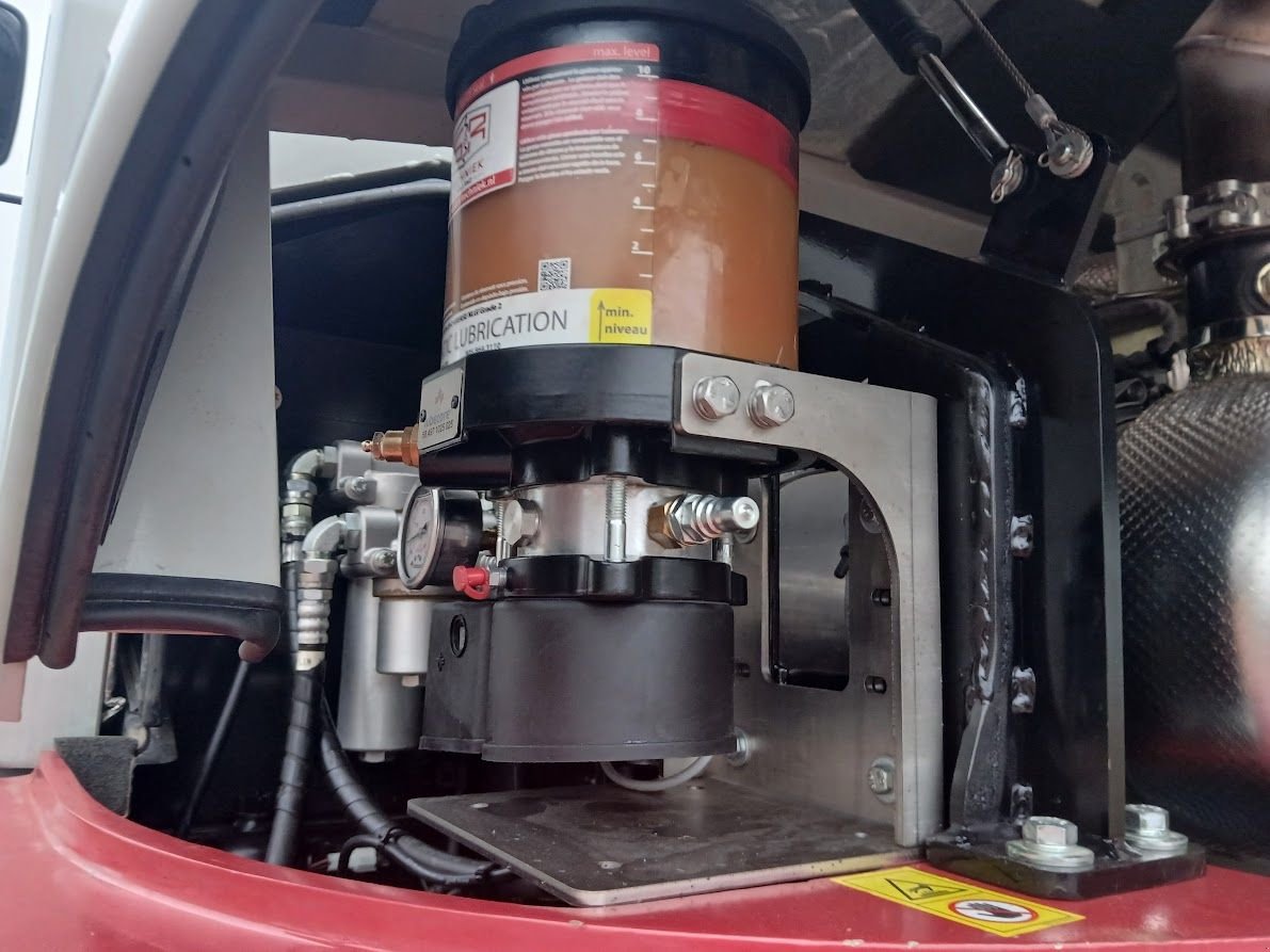 Mobilbagger типа Takeuchi TB395W, Gebrauchtmaschine в Westwoud (Фотография 8)