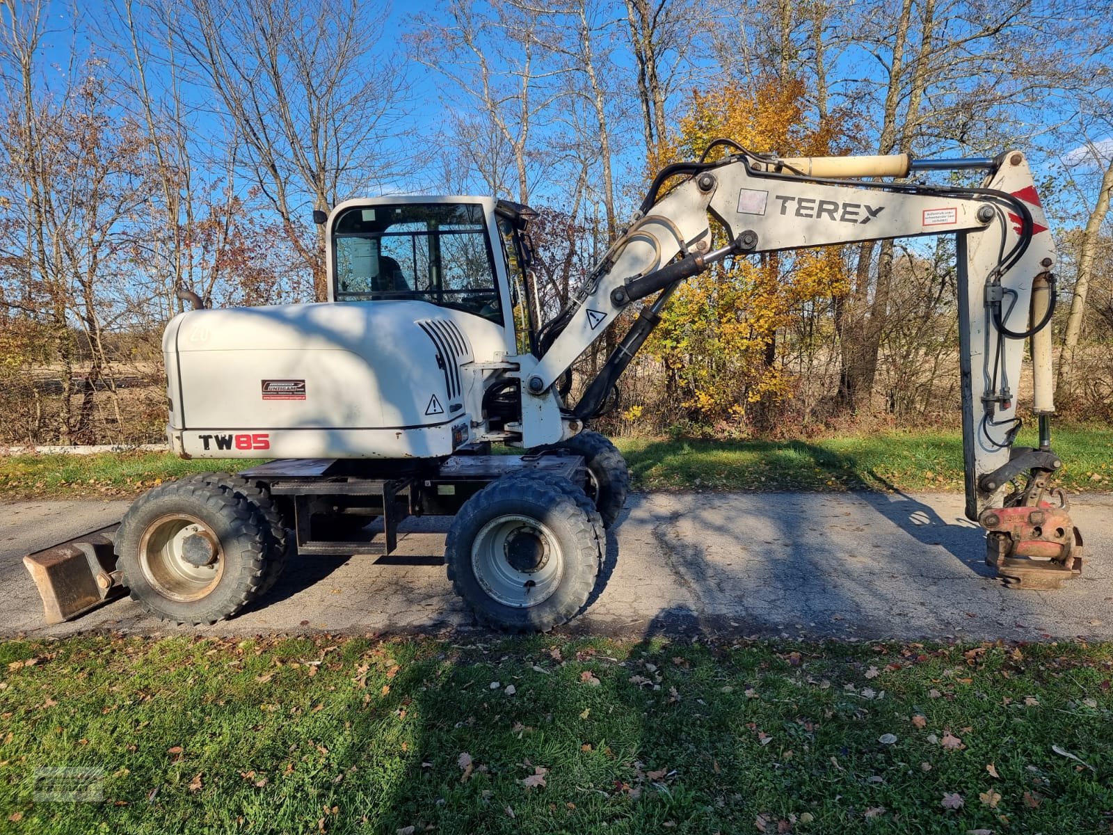 Mobilbagger типа Terex TW 85, Gebrauchtmaschine в Deutsch - Goritz (Фотография 2)
