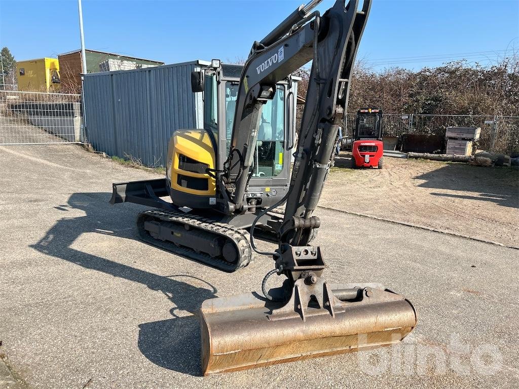 Mobilbagger van het type Volvo EC 35D, Gebrauchtmaschine in Düsseldorf (Foto 2)