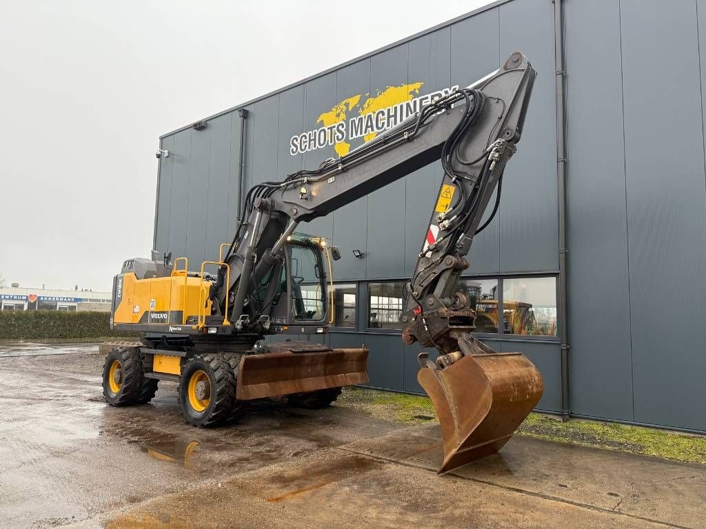 Mobilbagger a típus Volvo EW 180 E, Gebrauchtmaschine ekkor: Wommels (Kép 8)