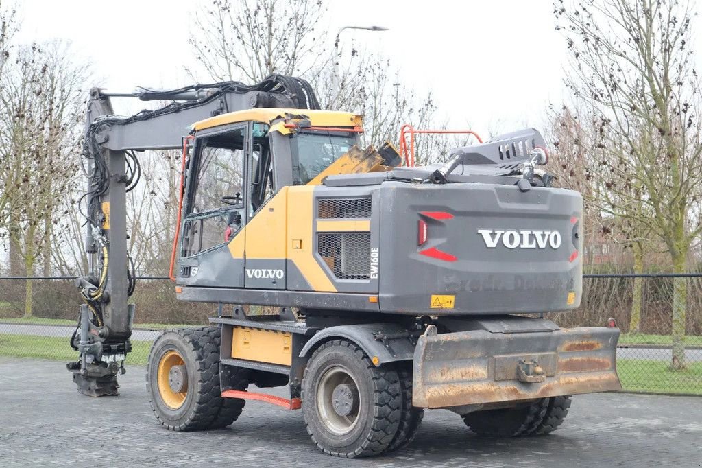 Mobilbagger typu Volvo EW160 E OILQUICK ROTOTILT DAMAGE / WORKING CONDITION, Gebrauchtmaschine v Marknesse (Obrázek 3)