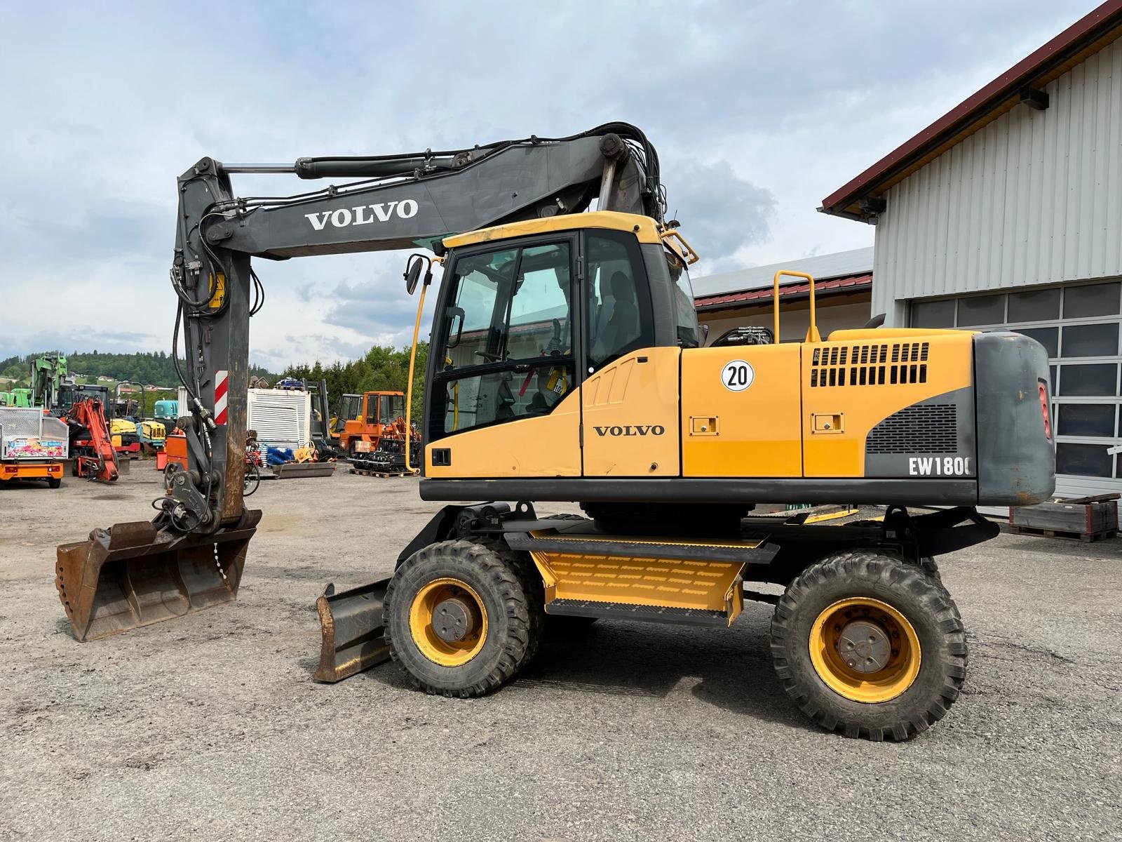 Mobilbagger του τύπου Volvo EW180 C, Gebrauchtmaschine σε Neureichenau (Φωτογραφία 2)