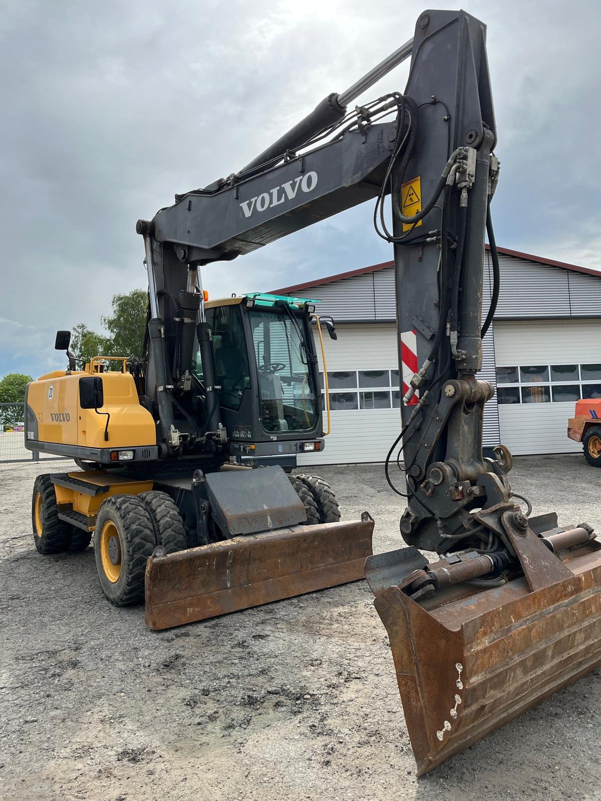 Mobilbagger του τύπου Volvo EW180 C, Gebrauchtmaschine σε Neureichenau (Φωτογραφία 7)