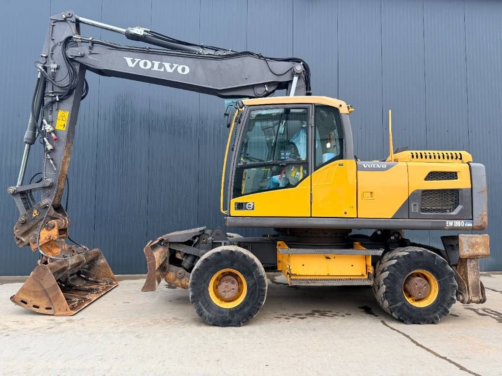 Mobilbagger del tipo Volvo EW180D, Gebrauchtmaschine In Venlo (Immagine 2)