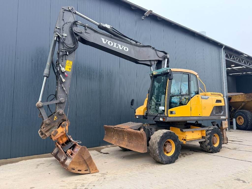 Mobilbagger del tipo Volvo EW180D, Gebrauchtmaschine In Venlo (Immagine 1)