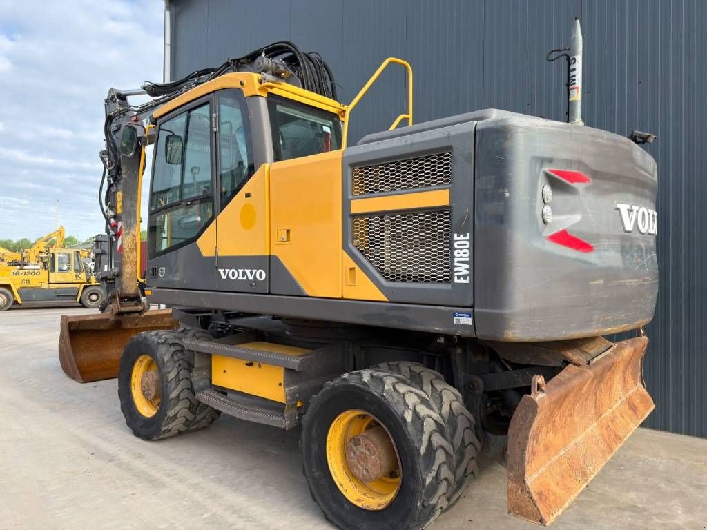 Mobilbagger za tip Volvo EW180E, Gebrauchtmaschine u Venlo (Slika 2)