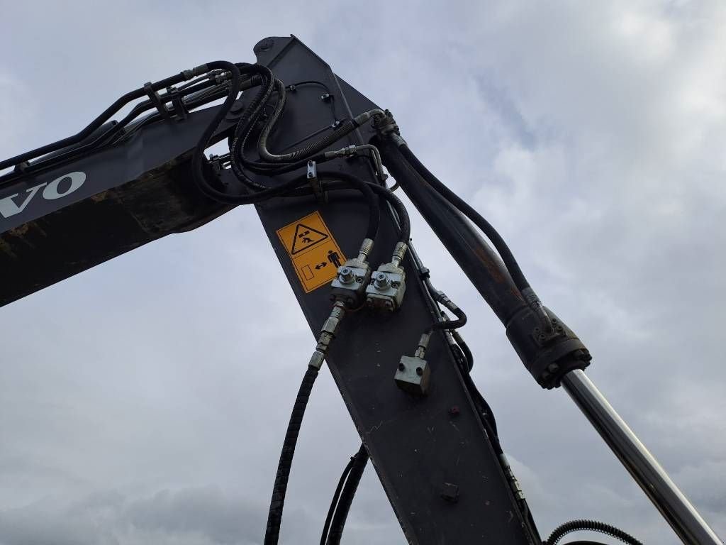 Mobilbagger typu Volvo EWR150E + Engcon Rototilt, Gebrauchtmaschine v Stabroek (Obrázek 9)