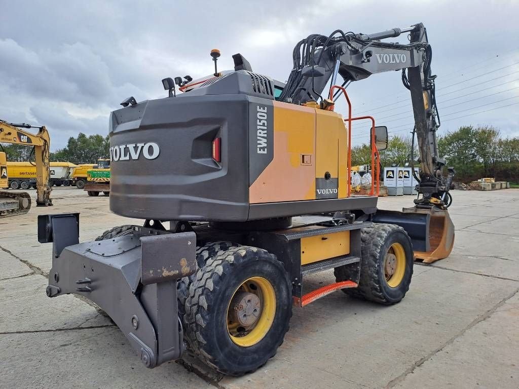 Mobilbagger typu Volvo EWR150E + Engcon Rototilt, Gebrauchtmaschine v Stabroek (Obrázek 3)