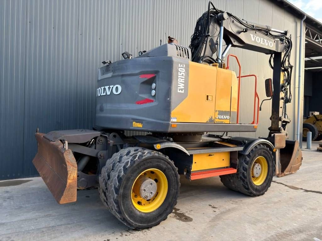 Mobilbagger от тип Volvo EWR150E - Stabilizers, Gebrauchtmaschine в Venlo (Снимка 5)