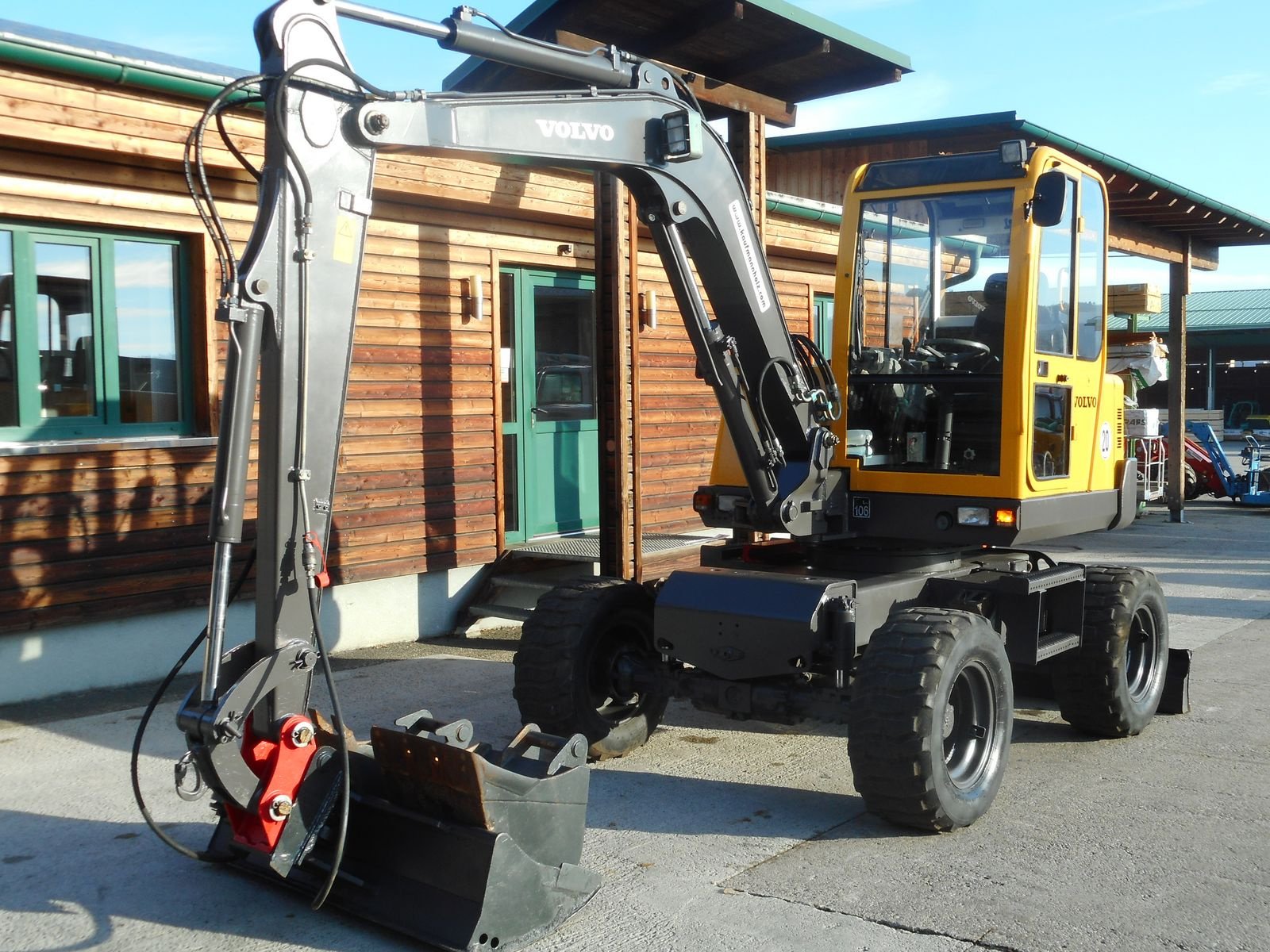 Mobilbagger des Typs Volvo PELJOB EW 50 ( 256 ), Gebrauchtmaschine in St. Nikolai ob Draßling (Bild 2)