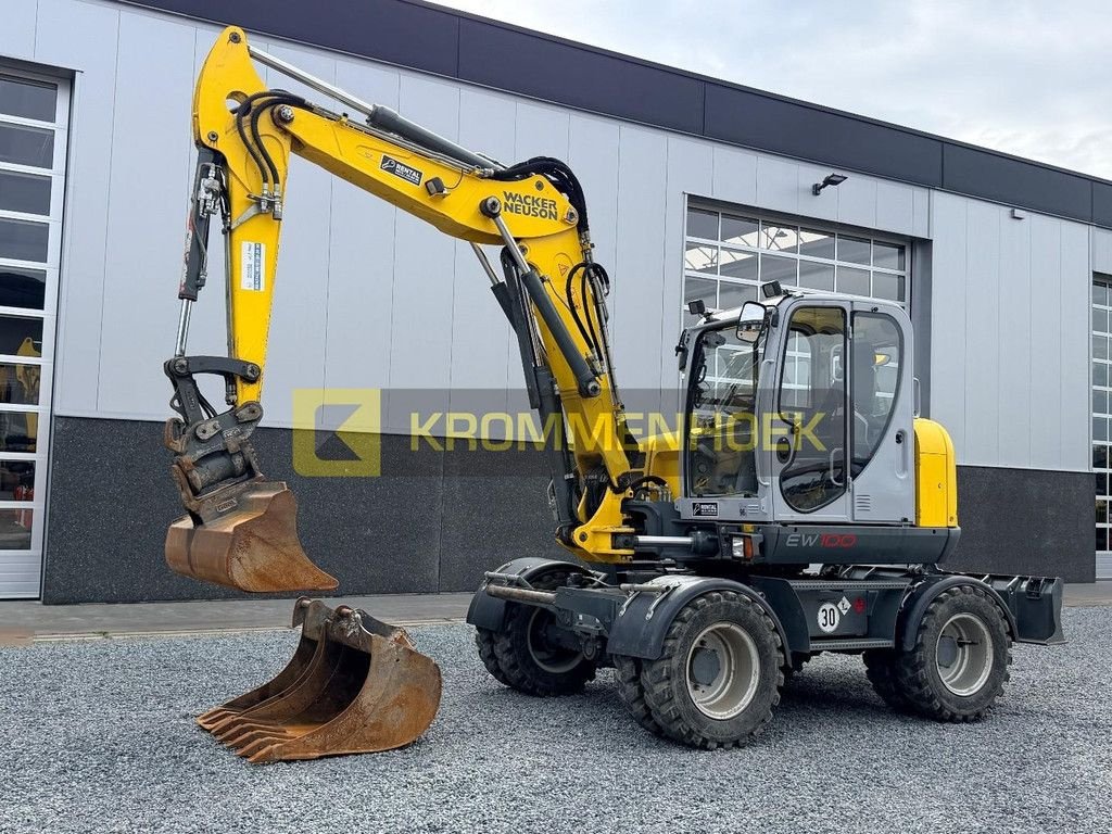 Mobilbagger za tip Wacker Neuson EW 100 Powertilt, Gebrauchtmaschine u Apeldoorn (Slika 2)