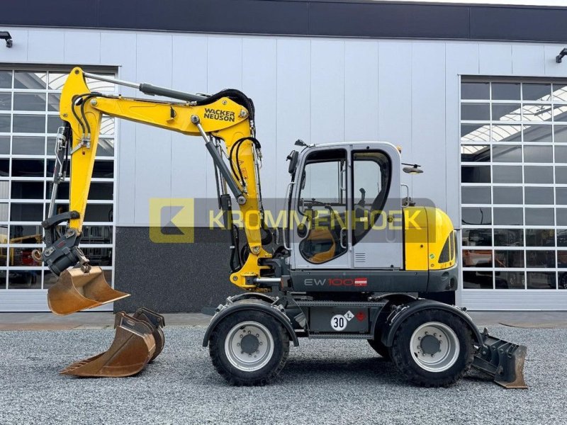 Mobilbagger of the type Wacker Neuson EW 100, Gebrauchtmaschine in Apeldoorn (Picture 1)