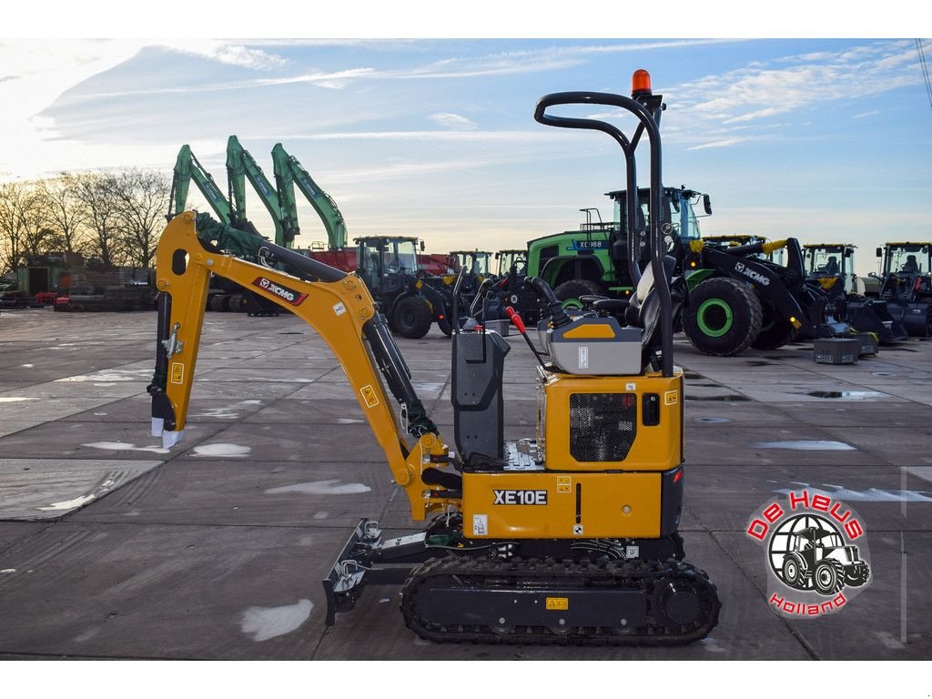 Mobilbagger des Typs XCMG XE10E graafmachine, Neumaschine in MIJNSHEERENLAND (Bild 2)