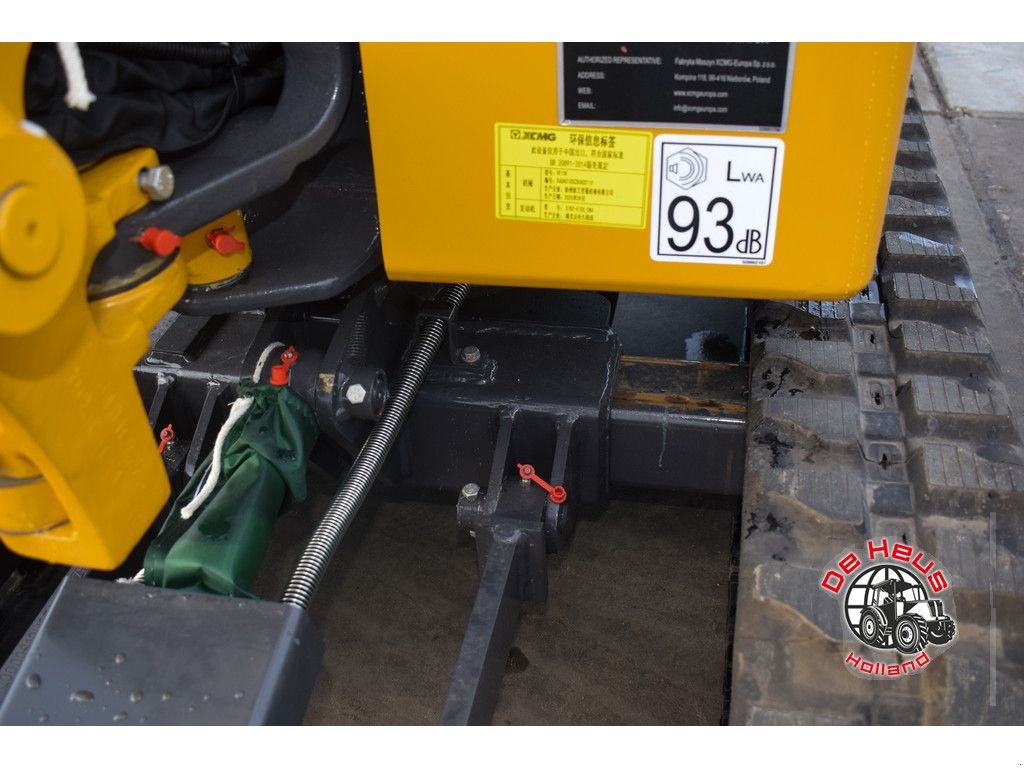 Mobilbagger des Typs XCMG XE10E graafmachine, Neumaschine in MIJNSHEERENLAND (Bild 8)