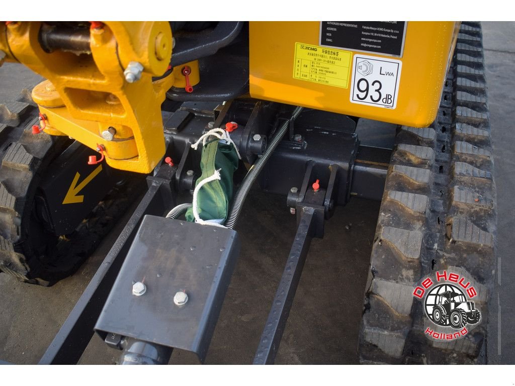 Mobilbagger des Typs XCMG XE10E graafmachine, Neumaschine in MIJNSHEERENLAND (Bild 8)