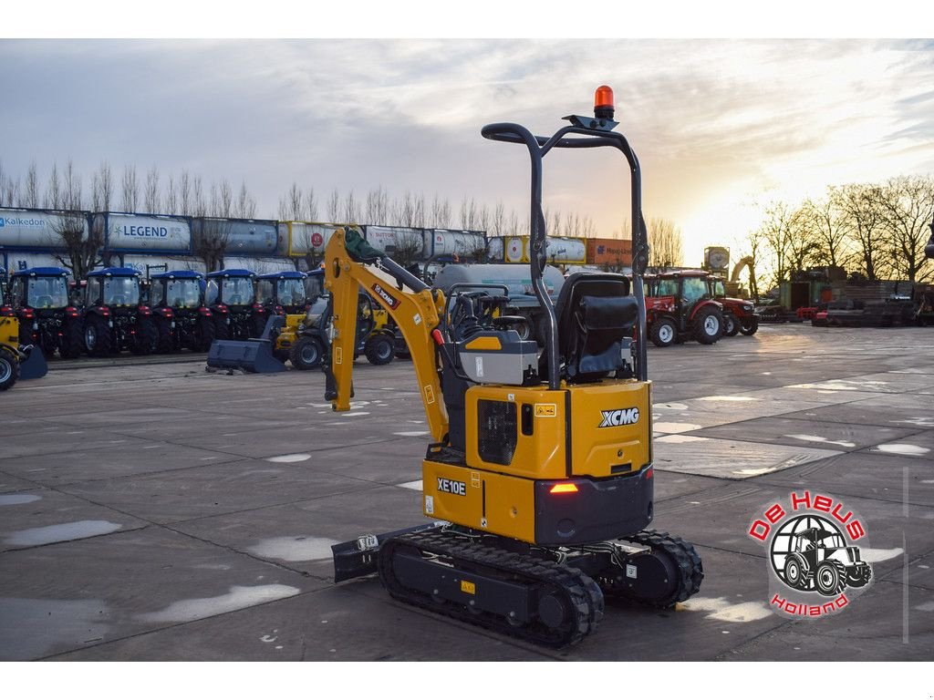 Mobilbagger des Typs XCMG XE10E graafmachine, Neumaschine in MIJNSHEERENLAND (Bild 3)