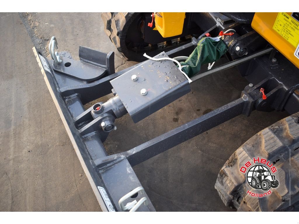 Mobilbagger des Typs XCMG XE10E graafmachine, Neumaschine in MIJNSHEERENLAND (Bild 9)