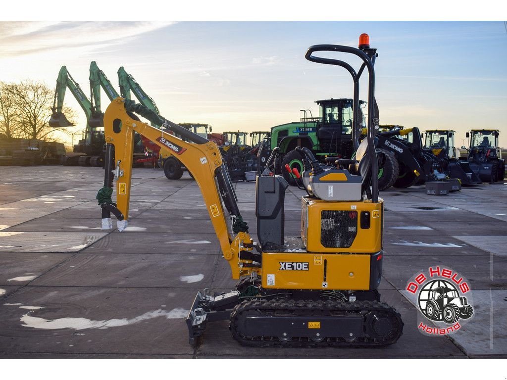 Mobilbagger des Typs XCMG XE10E graafmachine, Neumaschine in MIJNSHEERENLAND (Bild 2)