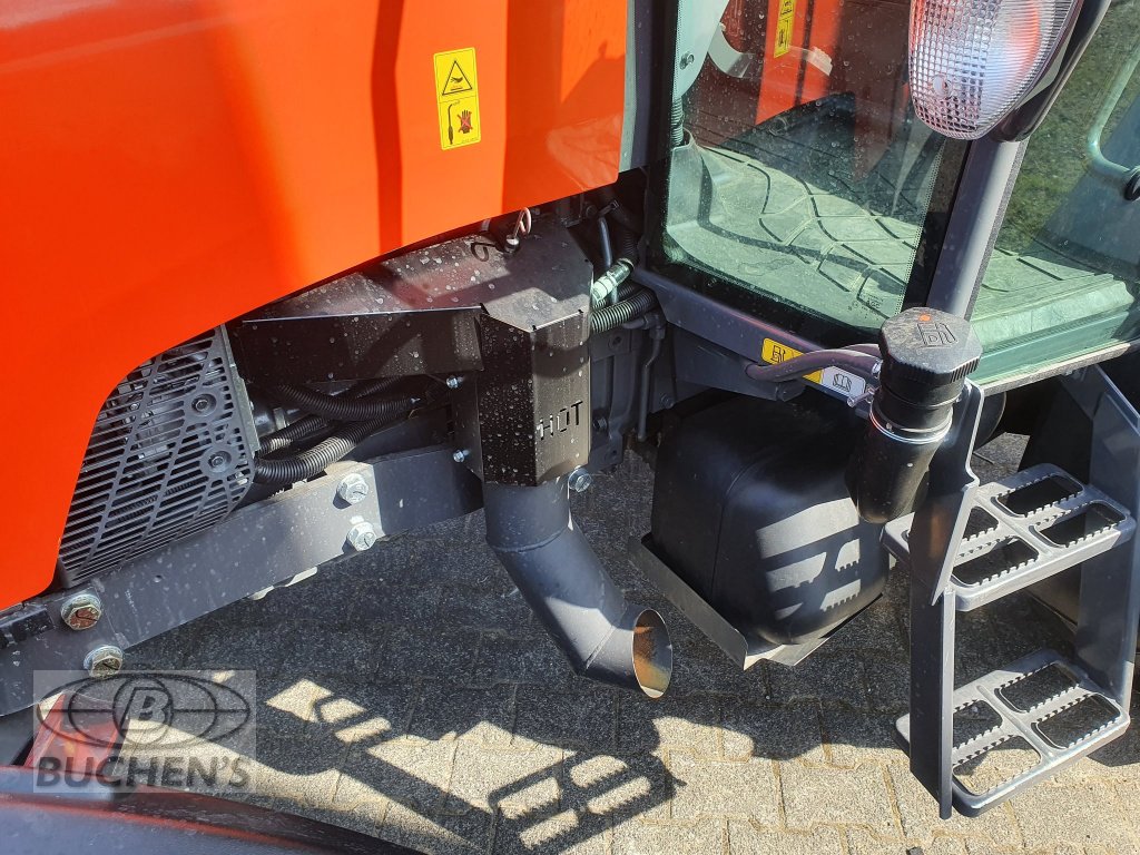 Motor & Motorteile des Typs Kubota M6060 M7060 M4062 Kit Auspuff unten, Neumaschine in Olpe (Bild 1)