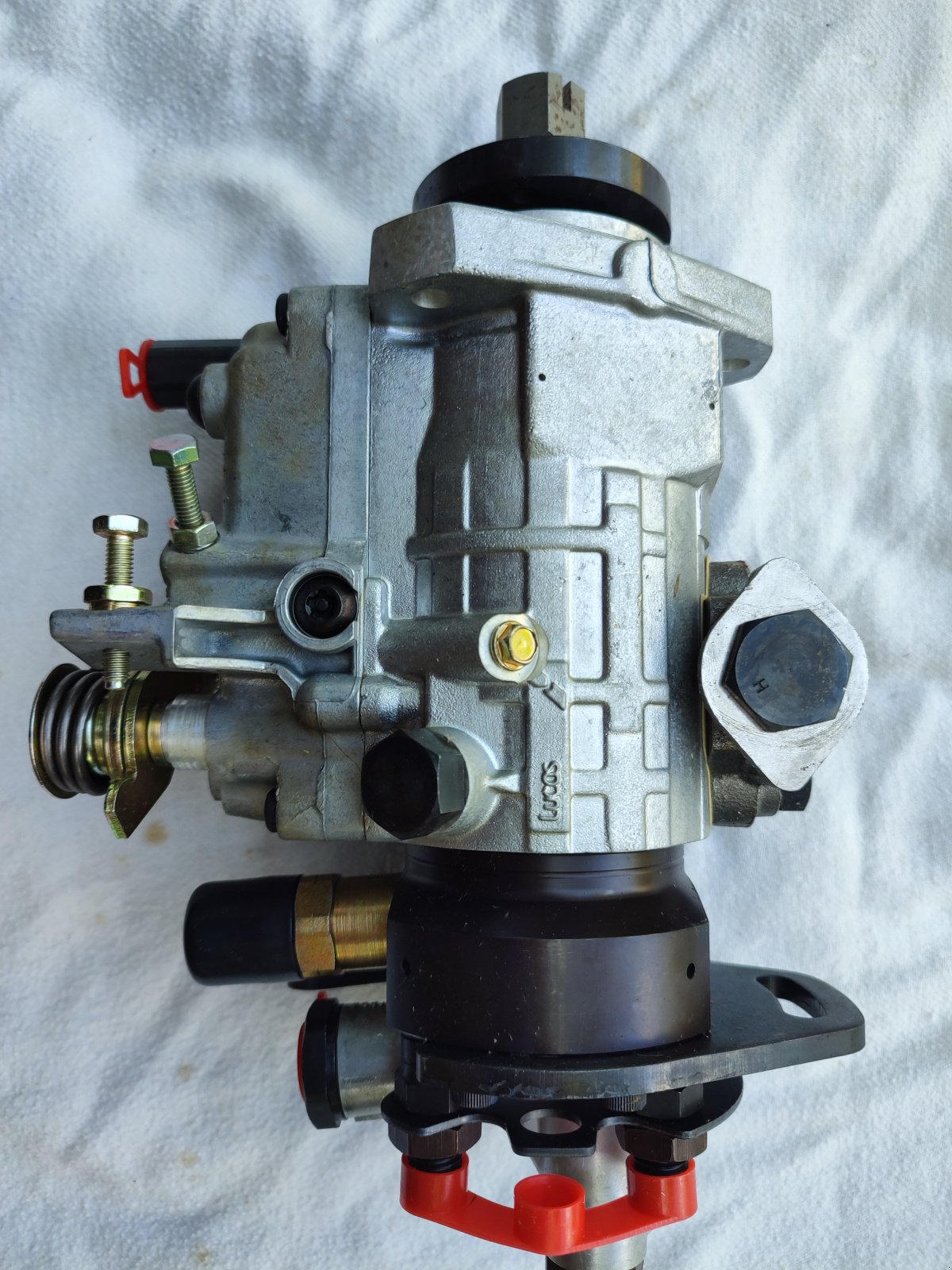 Motor & Motorteile des Typs Perkins 900 Einspritzpumpe, Neumaschine in Kressberg (Bild 1)