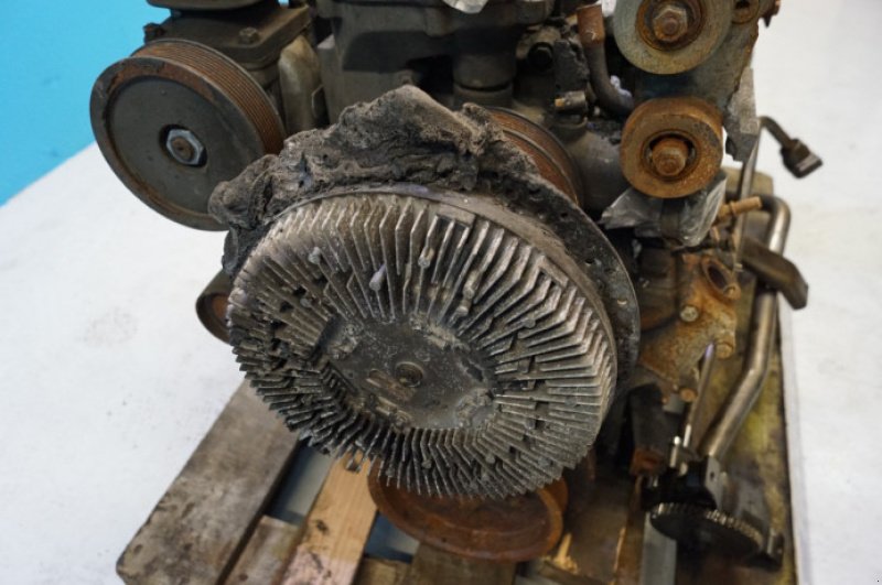 Motor & Motorteile типа Valtra T213, Gebrauchtmaschine в Hemmet (Фотография 3)