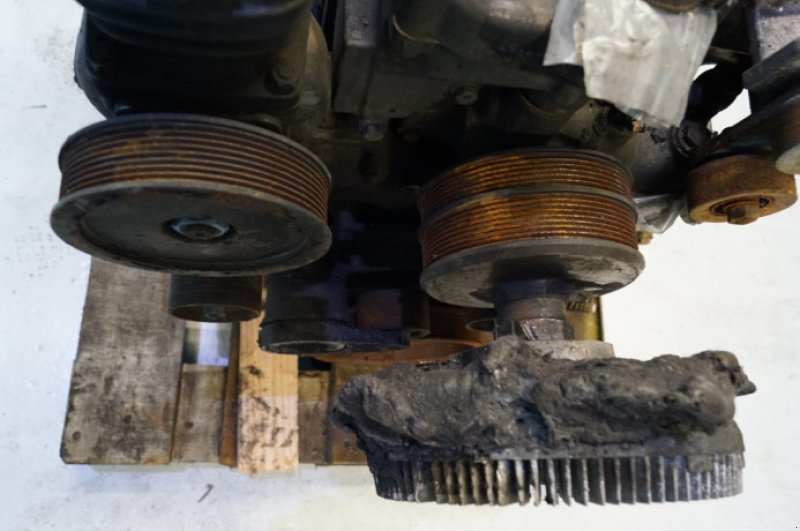 Motor & Motorteile типа Valtra T213, Gebrauchtmaschine в Hemmet (Фотография 11)