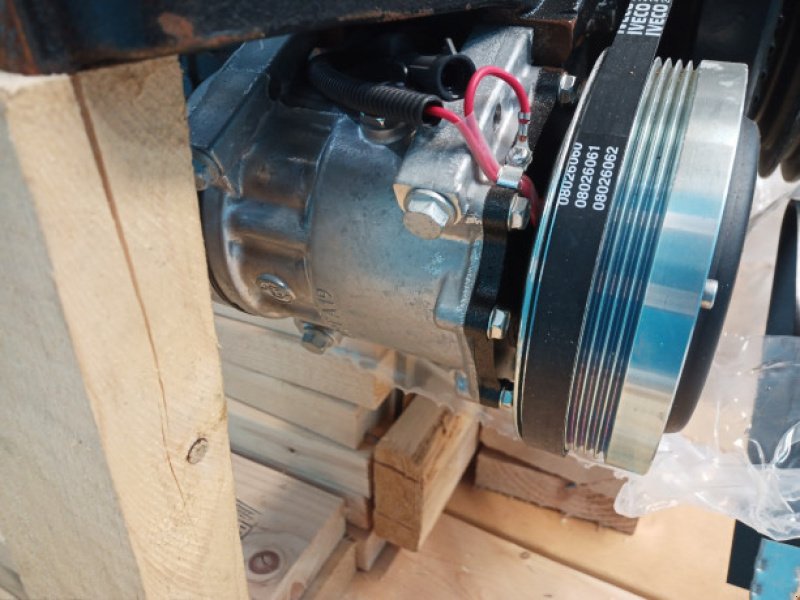 Motor und Motorteile типа Iveco F3AE0684P E905, Gebrauchtmaschine в Hemmet (Фотография 8)