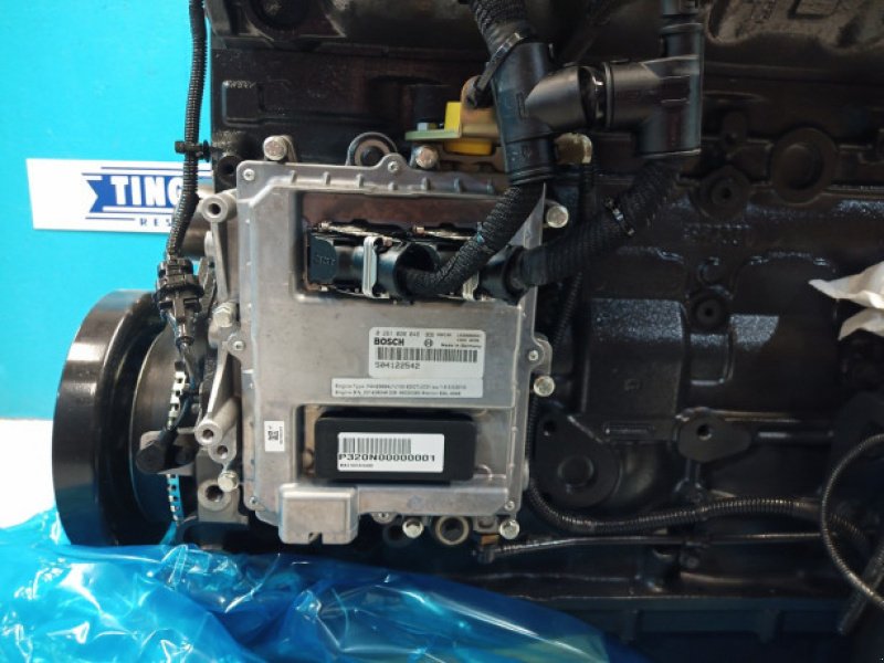 Motor und Motorteile типа Iveco F4HE9684J J100, Gebrauchtmaschine в Hemmet (Фотография 9)