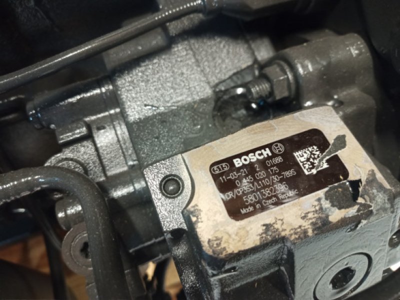 Motor und Motorteile типа Iveco F4HE9684J J100, Gebrauchtmaschine в Hemmet (Фотография 8)