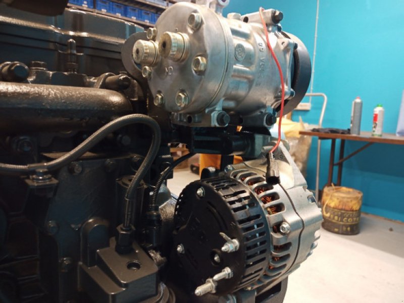 Motor und Motorteile типа Iveco F4HE9684J J100, Gebrauchtmaschine в Hemmet (Фотография 14)