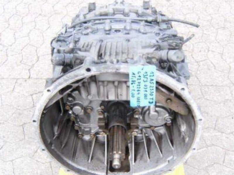 Motorenteile des Typs ZF Getriebe 12 AS 2330 TD / 12AS2330TD Iveco Stralis, gebraucht in Kalkar (Bild 1)