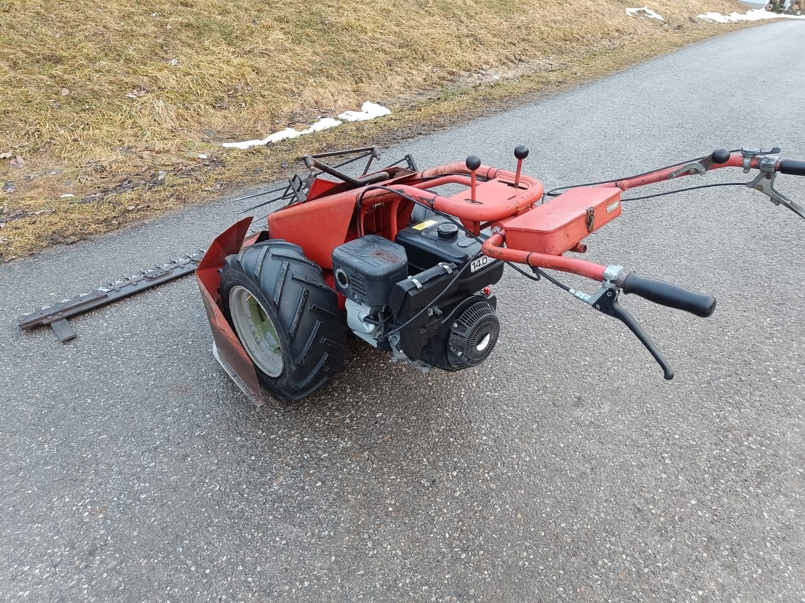 Motormäher от тип Aebi AM 41 Eingrasmaeher, Gebrauchtmaschine в Kirchdorf (Снимка 10)