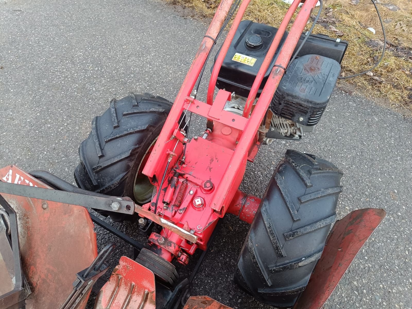 Motormäher от тип Aebi AM 41 Eingrasmaeher, Gebrauchtmaschine в Kirchdorf (Снимка 2)