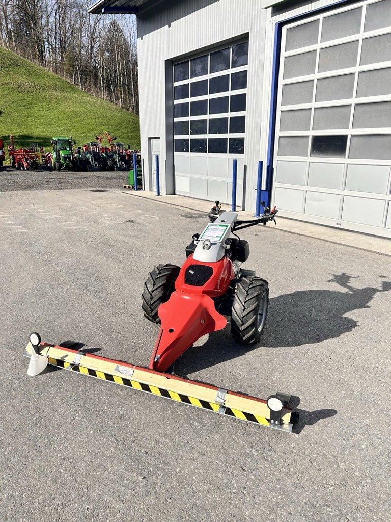 Motormäher of the type Aebi CC 150, Neumaschine in Eichberg (Picture 2)