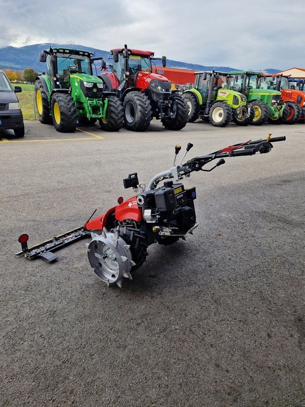 Motormäher des Typs Aebi CC110, Ausstellungsmaschine in Chavornay (Bild 3)