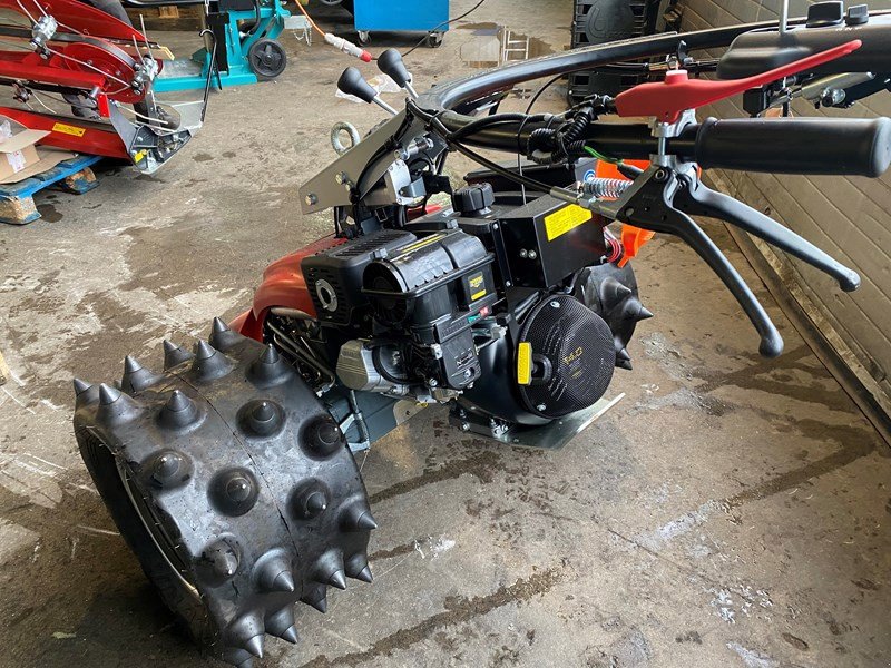 Motormäher of the type Aebi CC36, Neumaschine in Altendorf (Picture 3)