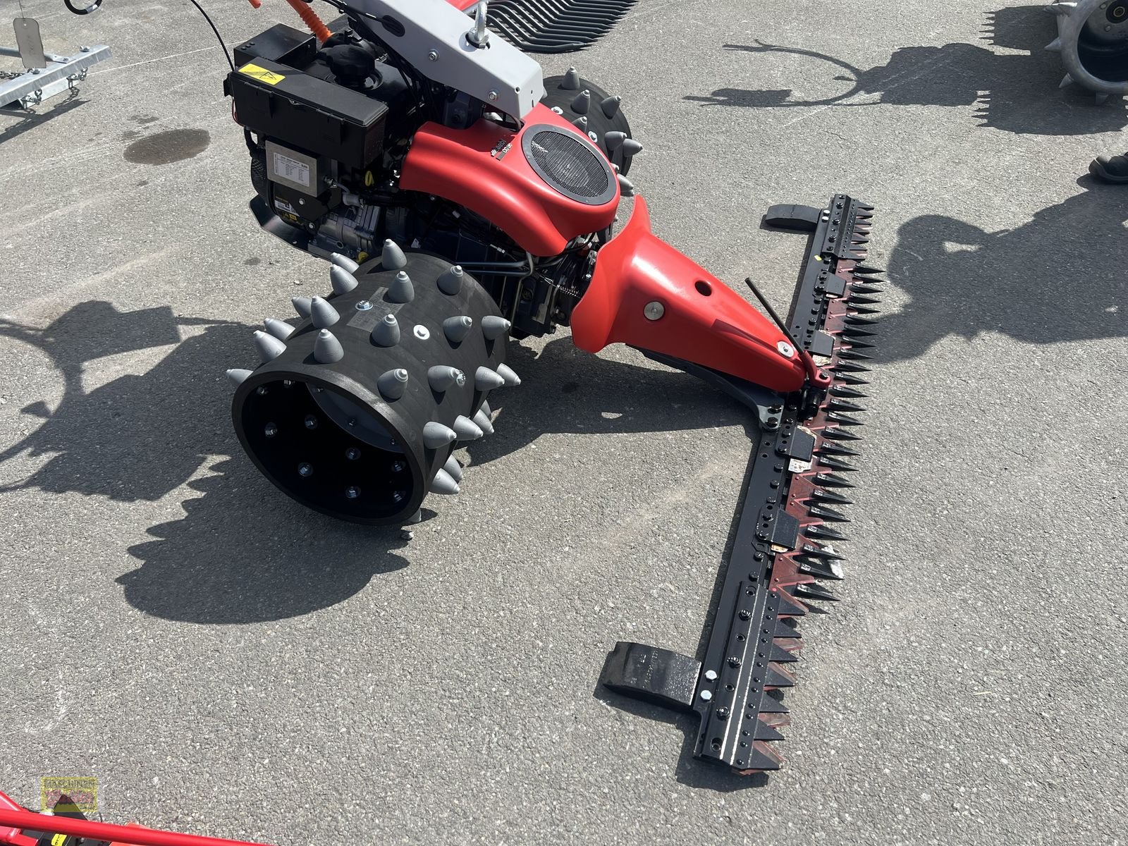 Motormäher tipa Aebi Flexispike Stachelwalzen zu Aebi CC36, Neumaschine u Kötschach (Slika 12)