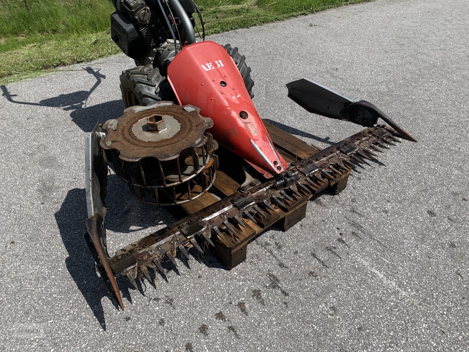 Motormäher typu Aebi Motormäher AM 9, Gebrauchtmaschine v Eben (Obrázek 4)