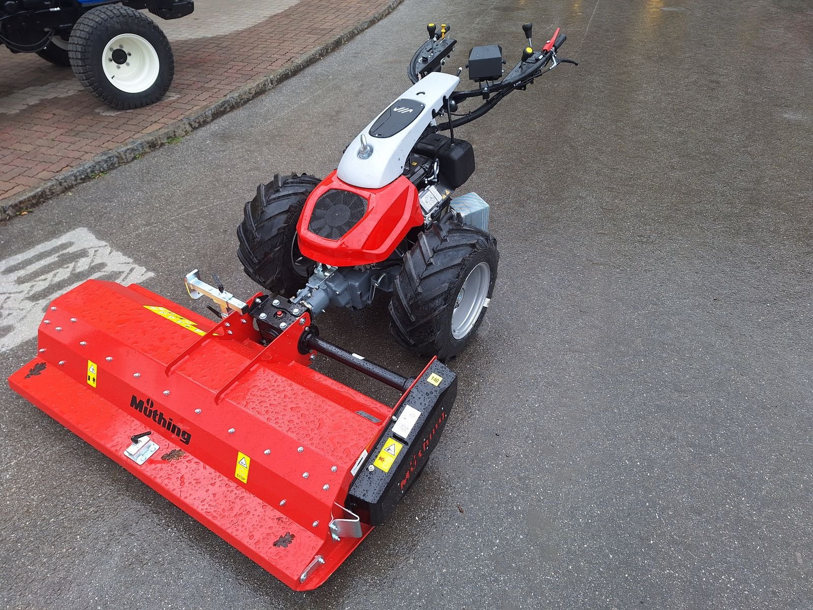 Motormäher del tipo Aebi Sonderaktion CC 160 mit 140 Müthing Mulcher, Gebrauchtmaschine In Burgkirchen (Immagine 1)