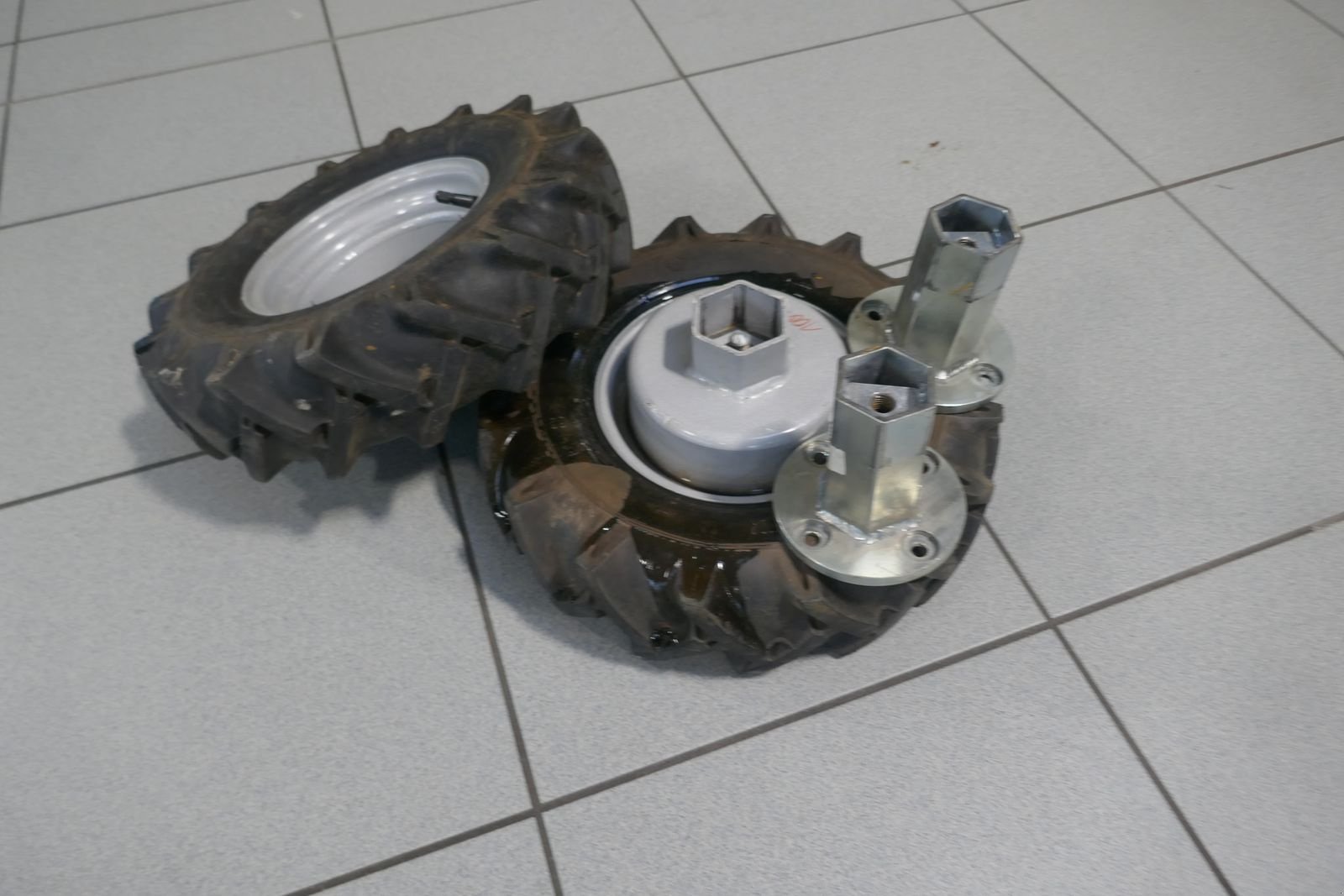 Motormäher of the type Aebi Zwillingsräder für CC 110, Gebrauchtmaschine in Villach (Picture 1)