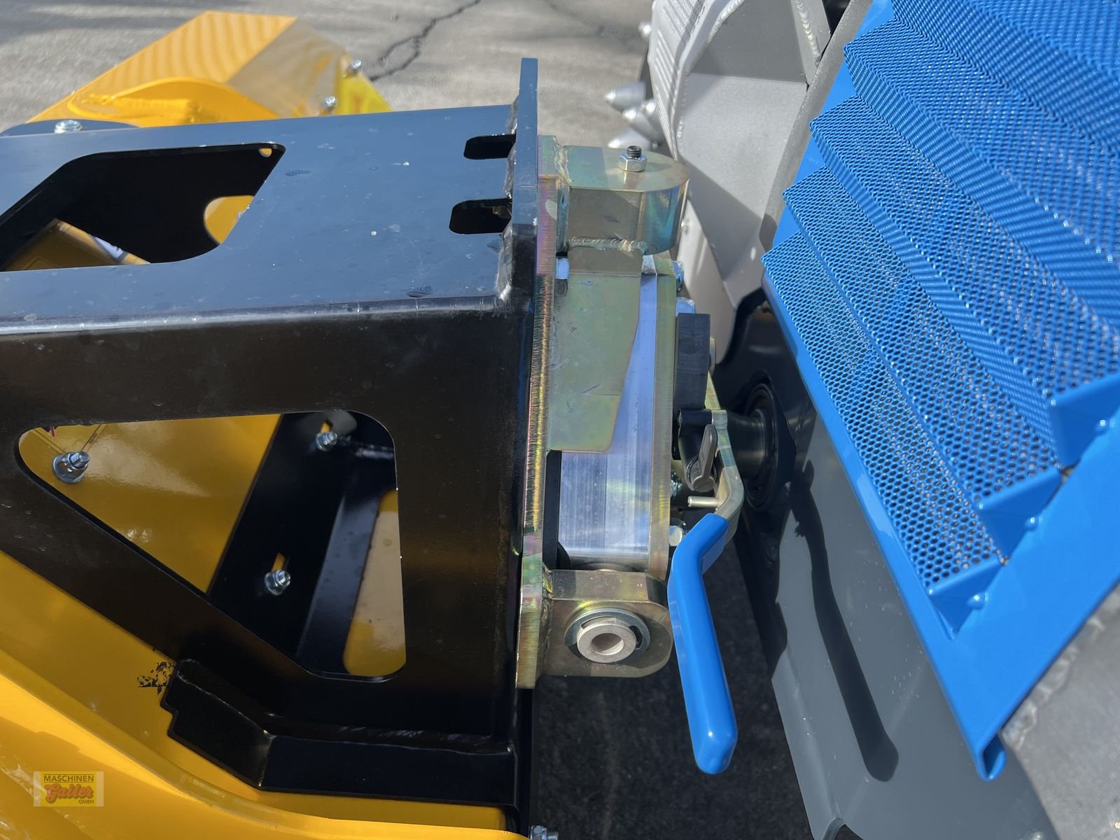 Motormäher of the type Brielmaier TYP 29 mit Müthing Mulcher, Neumaschine in Kötschach (Picture 9)