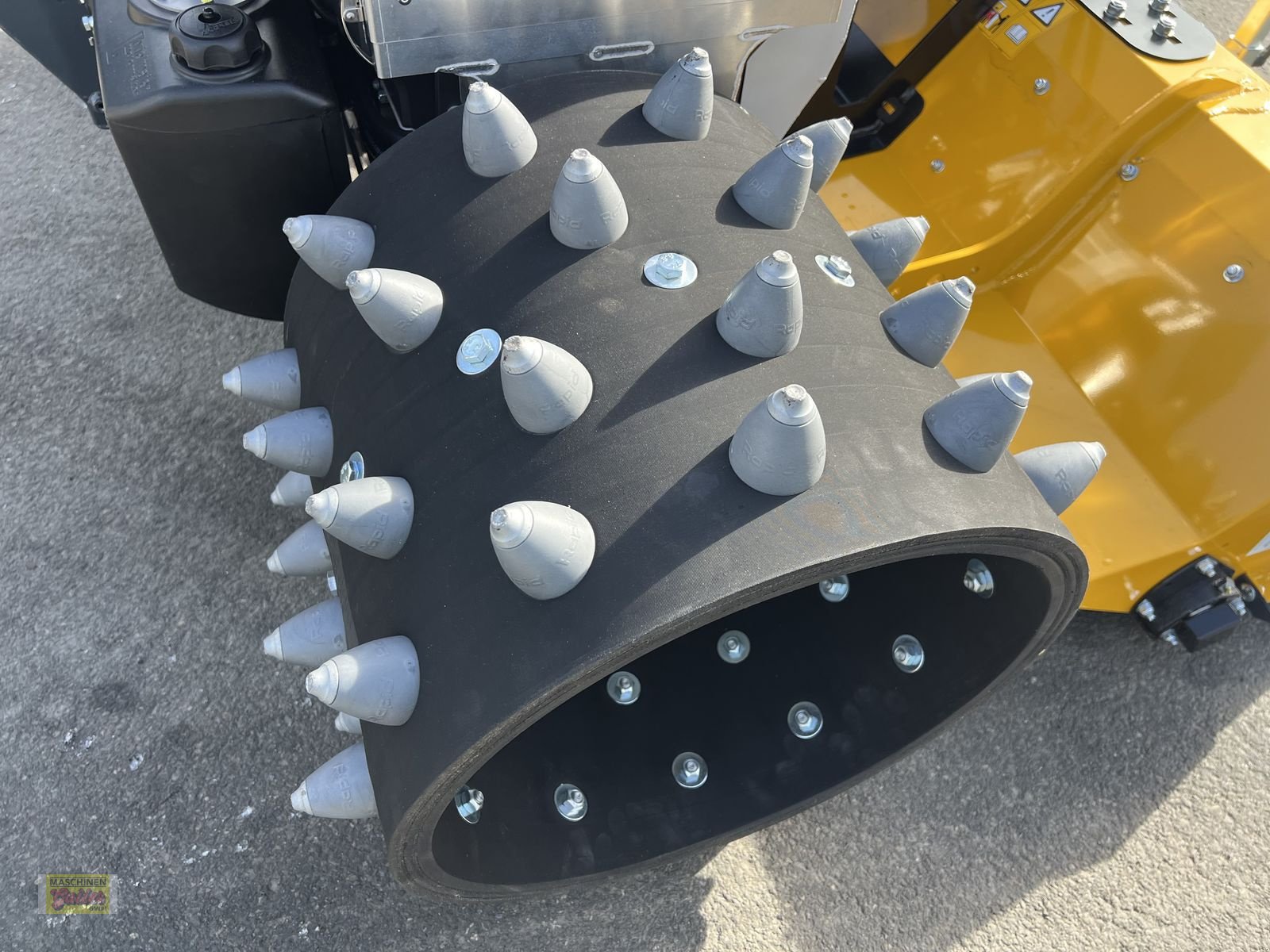 Motormäher of the type Brielmaier TYP 29 mit Müthing Mulcher, Neumaschine in Kötschach (Picture 15)